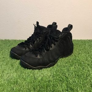 Nike Foamposites Triple Black (suede)